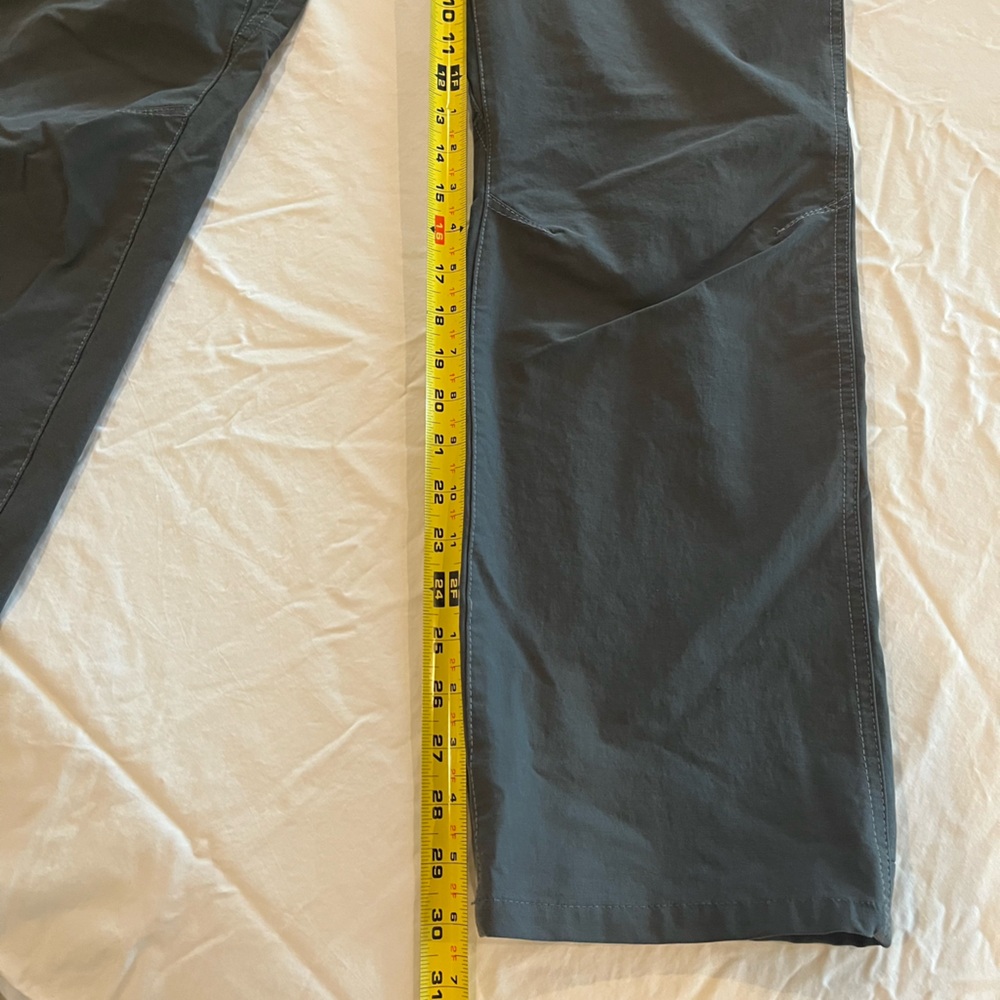 Kuhl Resistor Jeans. Size 33x32 - Picture 5 of 5